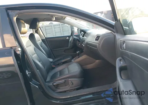 2014 Volkswagen Jetta 1.8T Se from USA, damaged, VIN 3VWD17AJ8EM420377